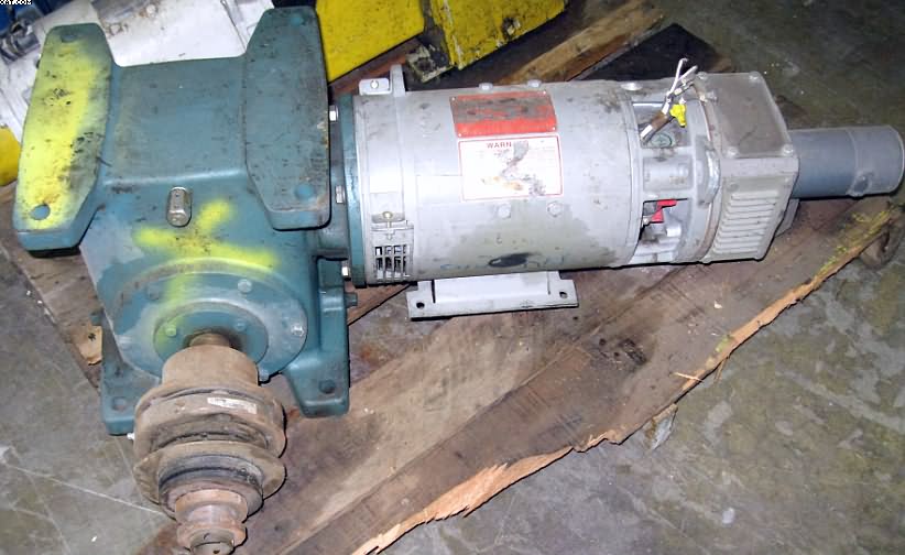 GENERAL ELECTRIC 5 hp Motor with Reliance 30:1 Gearbox,